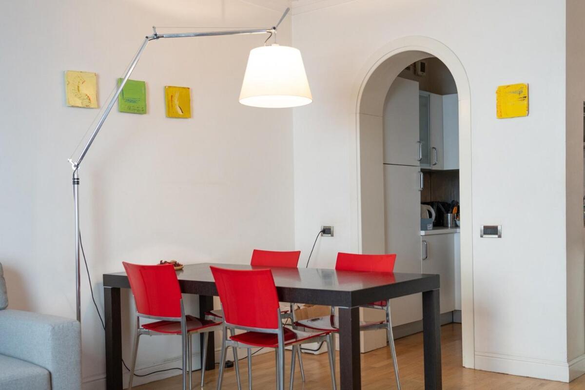 2 Minutes From The Station Charming Apartamento