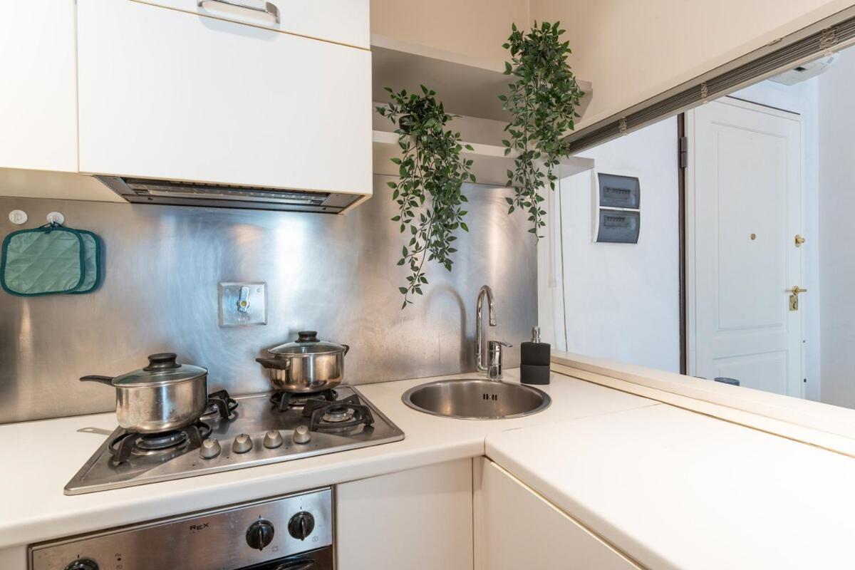 2 Minutes From The Station Charming Apartamento